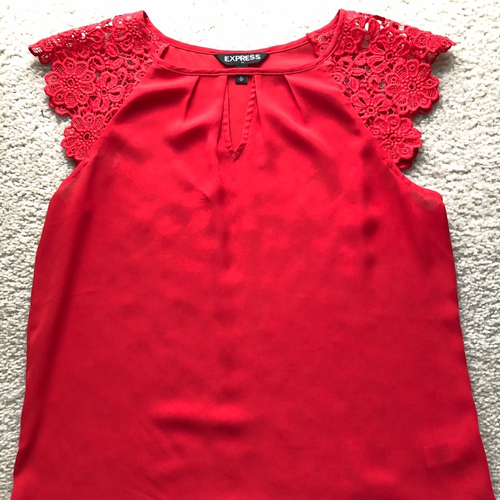 Red short sleeve top